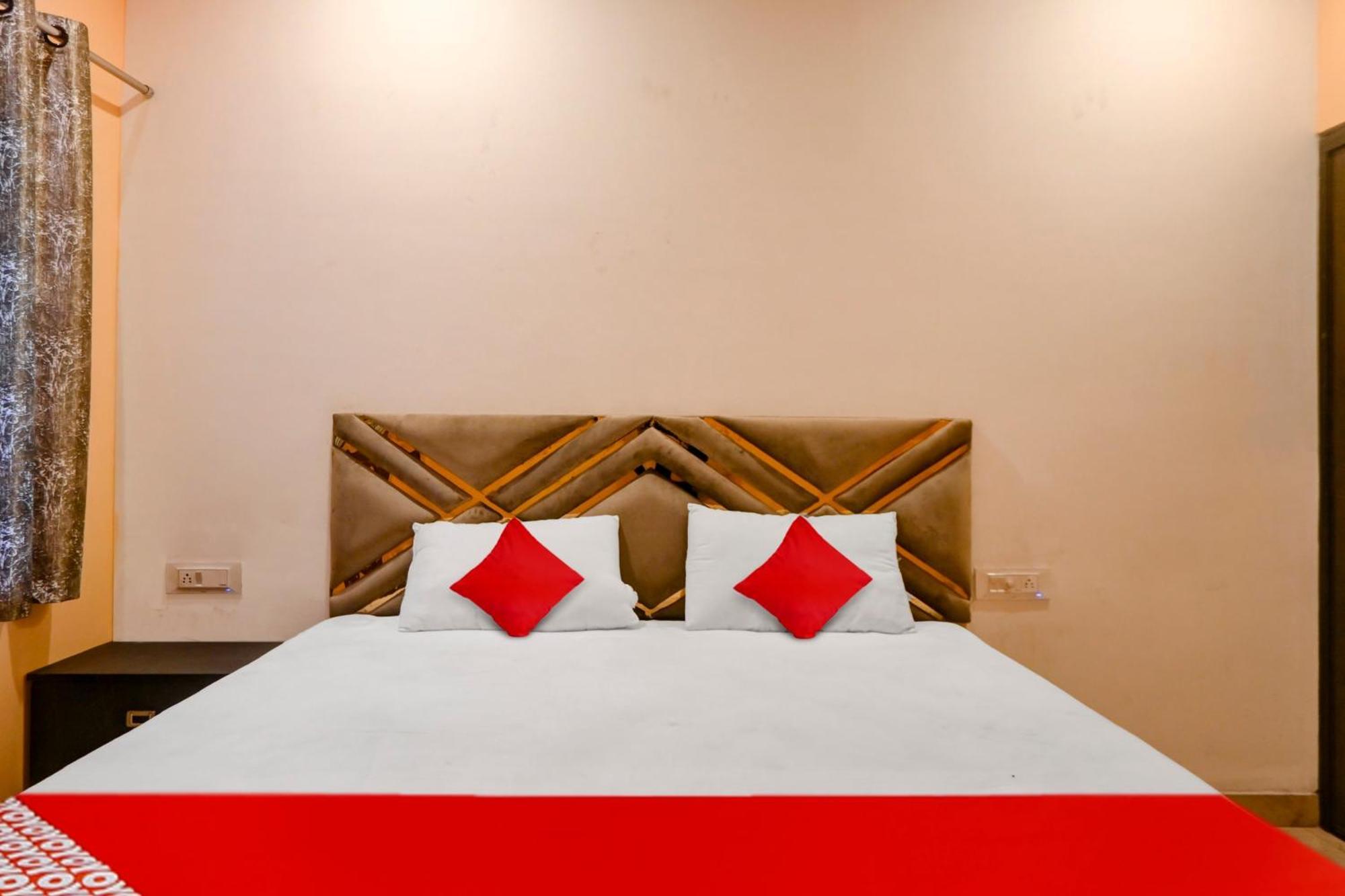 Hotel O Club Toronto Durg Экстерьер фото